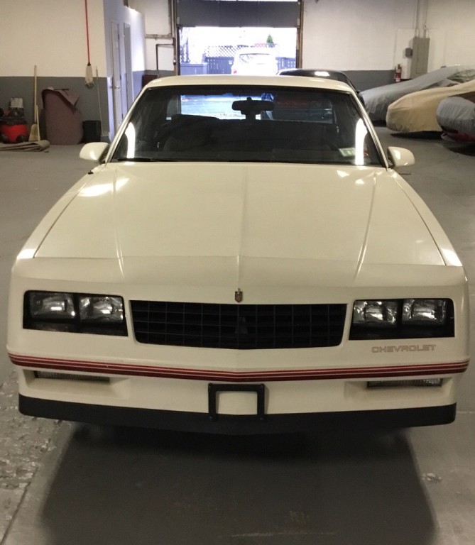 1988 Chevrolet Monte Carlo Image 3