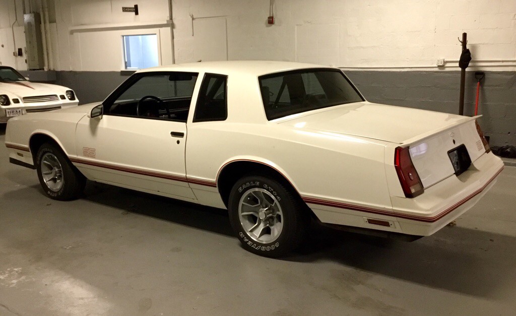 1988 Chevrolet Monte Carlo Image 4