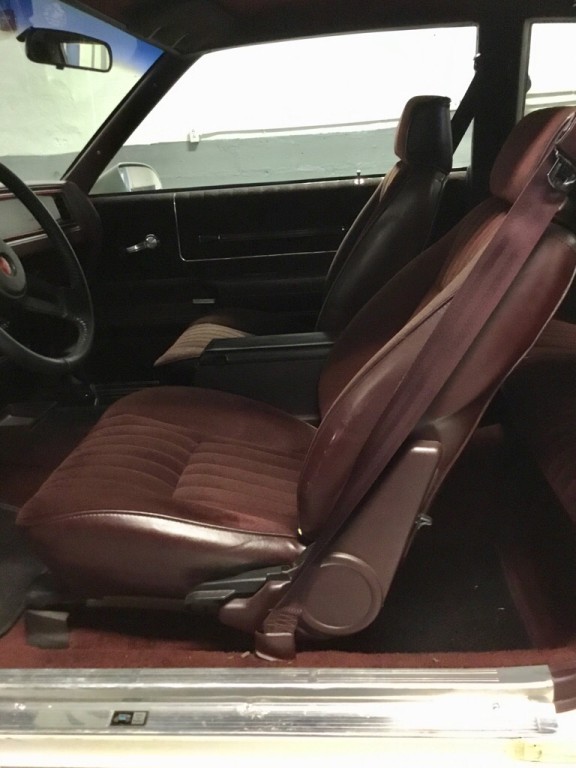 1988 Chevrolet Monte Carlo Image 9