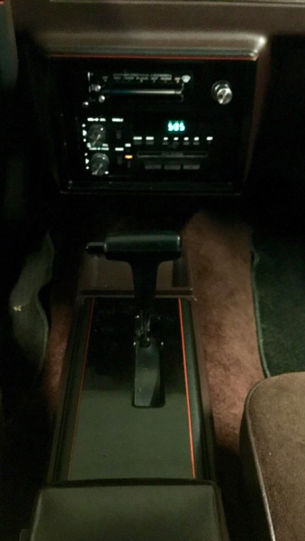 1988 Chevrolet Monte Carlo Image 10