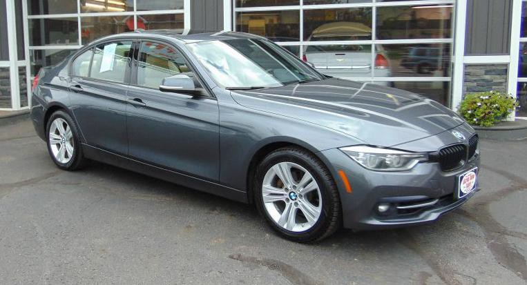 2016 BMW 3 Series Image 1