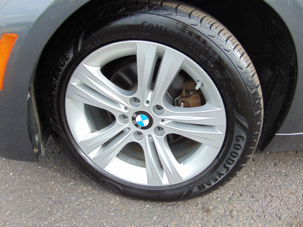 2016 BMW 3 Series Image 31