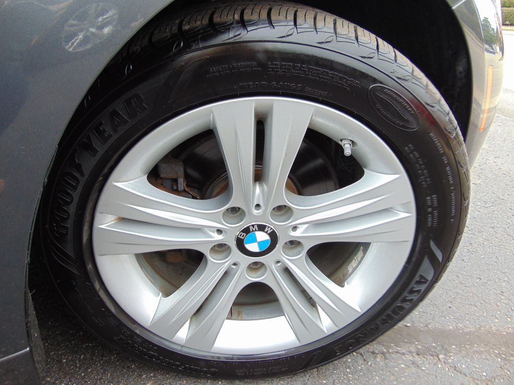 2016 BMW 3 Series Image 34