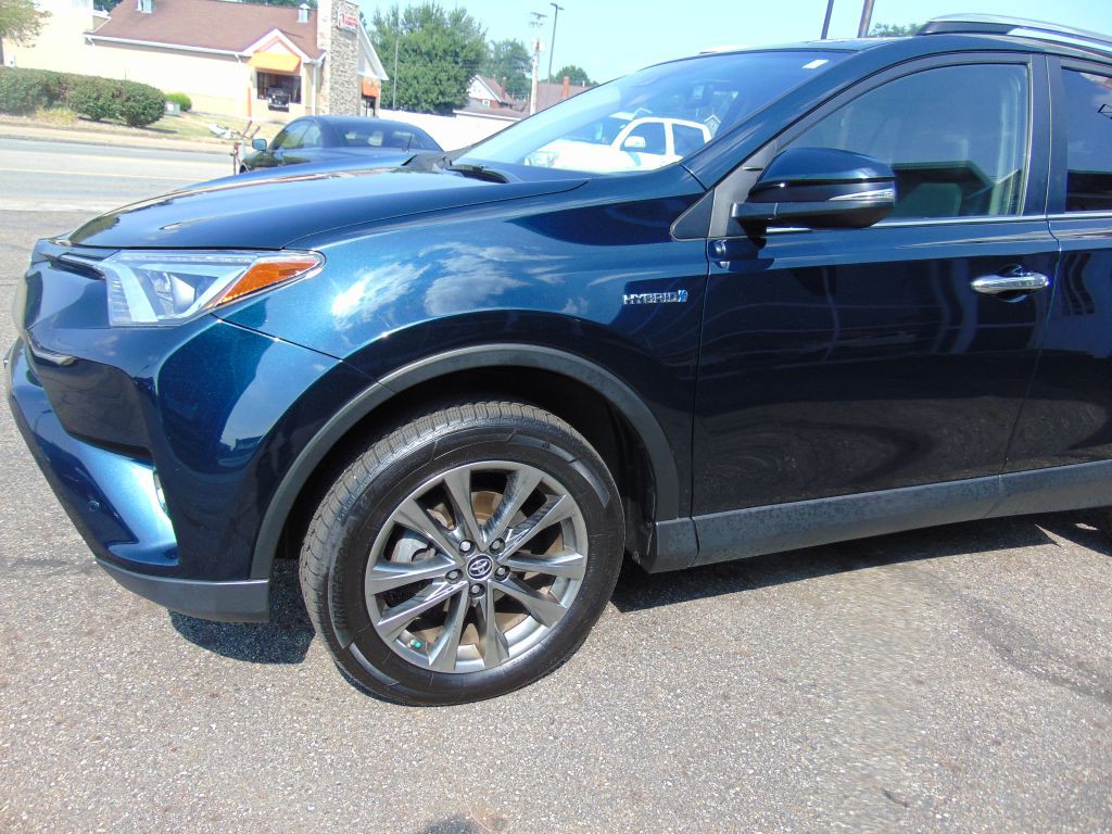2017 Toyota Rav4 Image 12