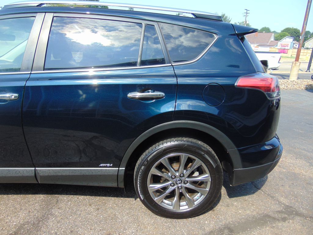 2017 Toyota Rav4 Image 13