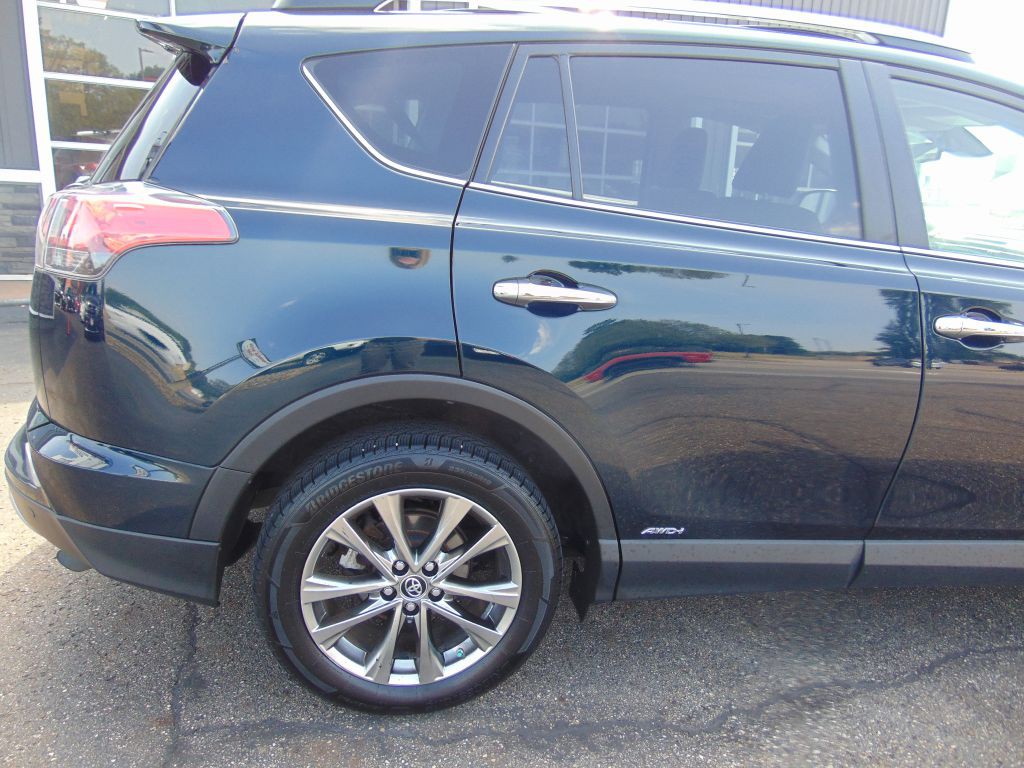 2017 Toyota Rav4 Image 14
