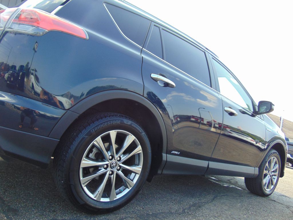 2017 Toyota Rav4 Image 15
