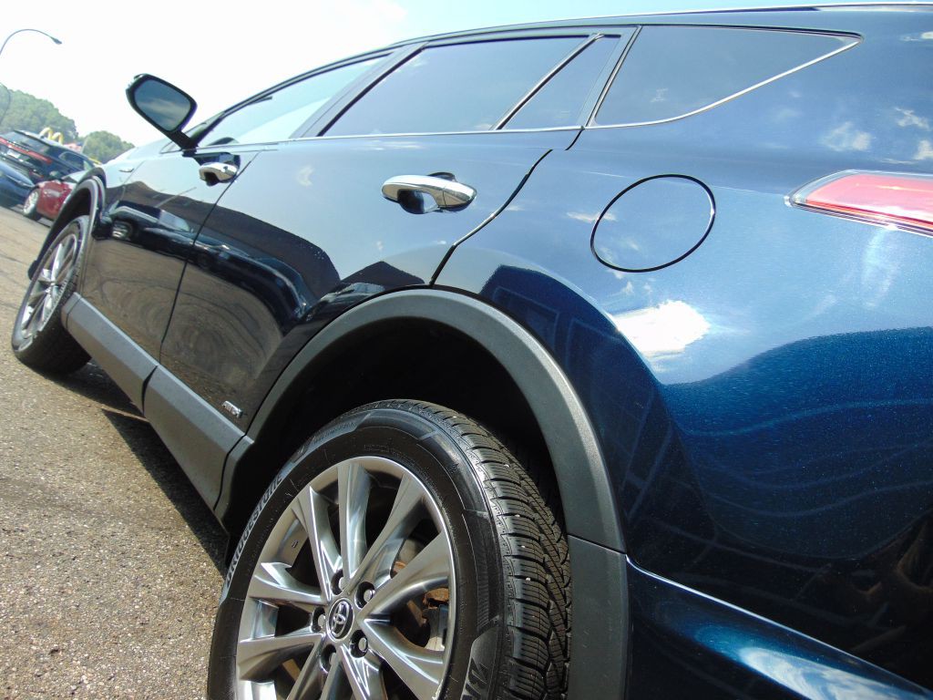 2017 Toyota Rav4 Image 16
