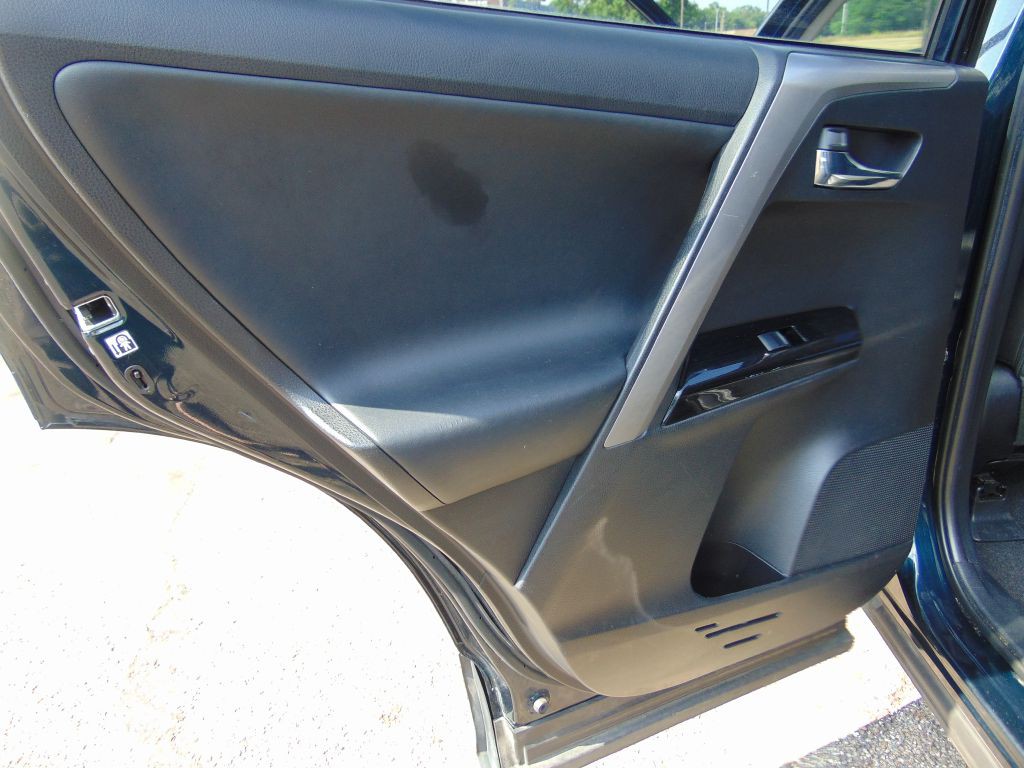 2017 Toyota Rav4 Image 25