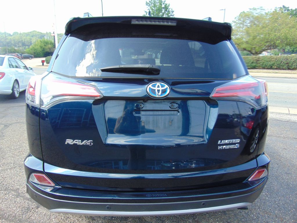 2017 Toyota Rav4 Image 38