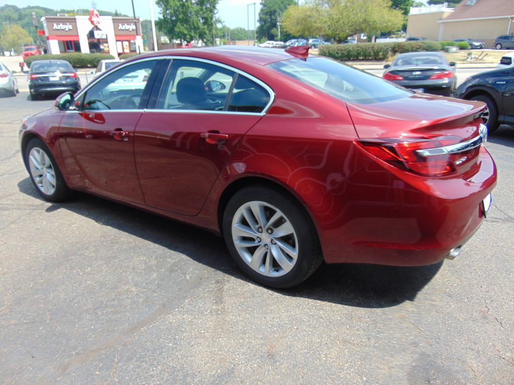 2017 Buick Regal Image 8