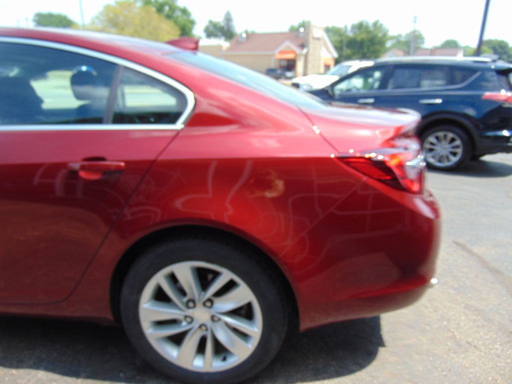 2017 Buick Regal Image 13