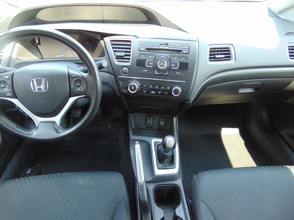 2015 Honda Civic Image 17
