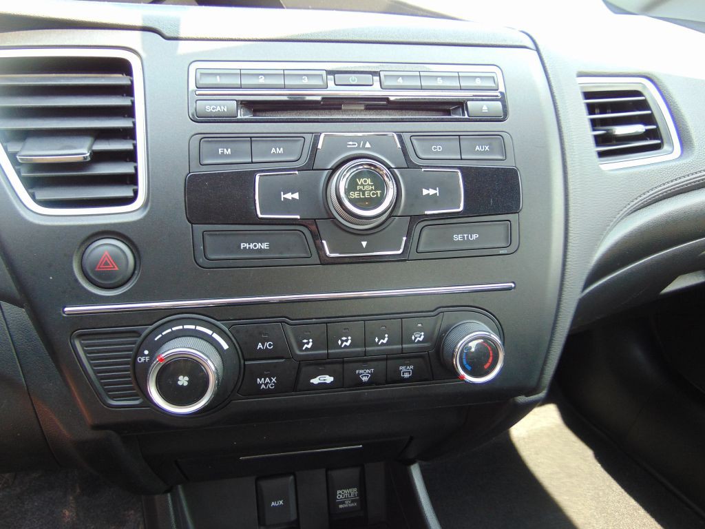 2015 Honda Civic Image 21