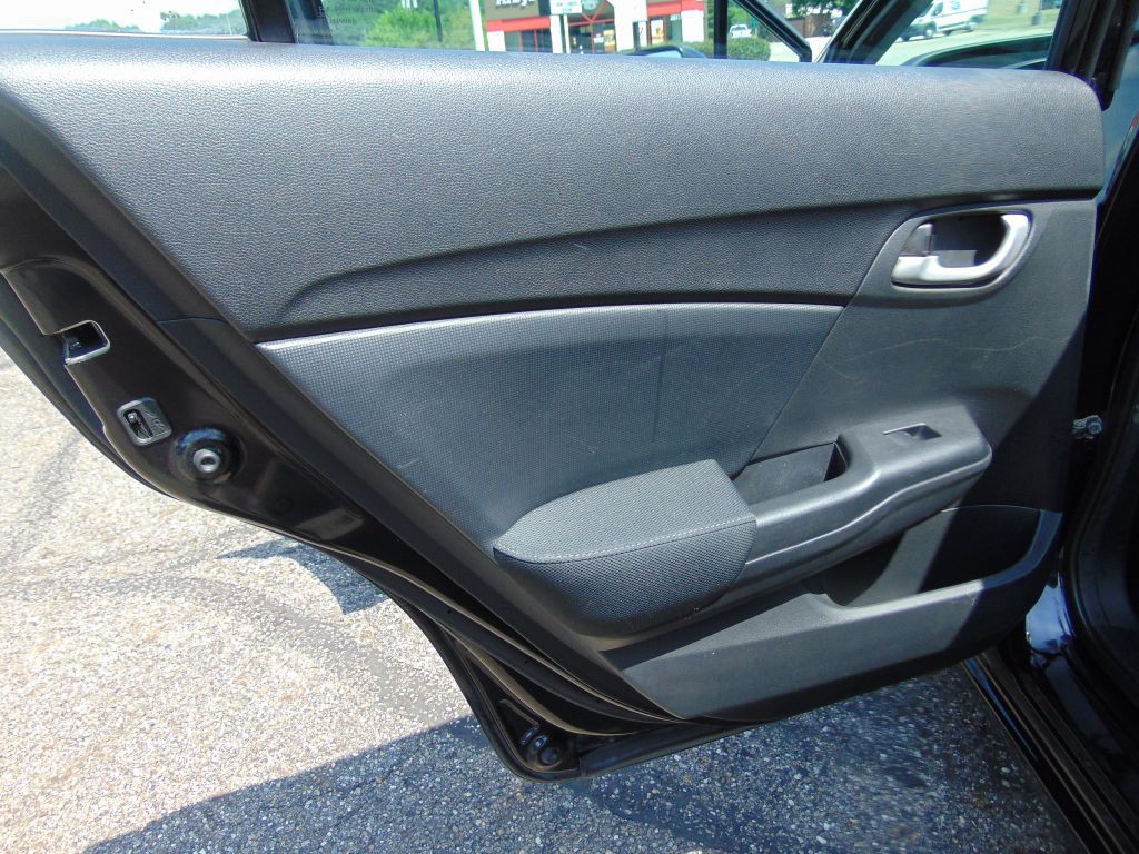2015 Honda Civic Image 24