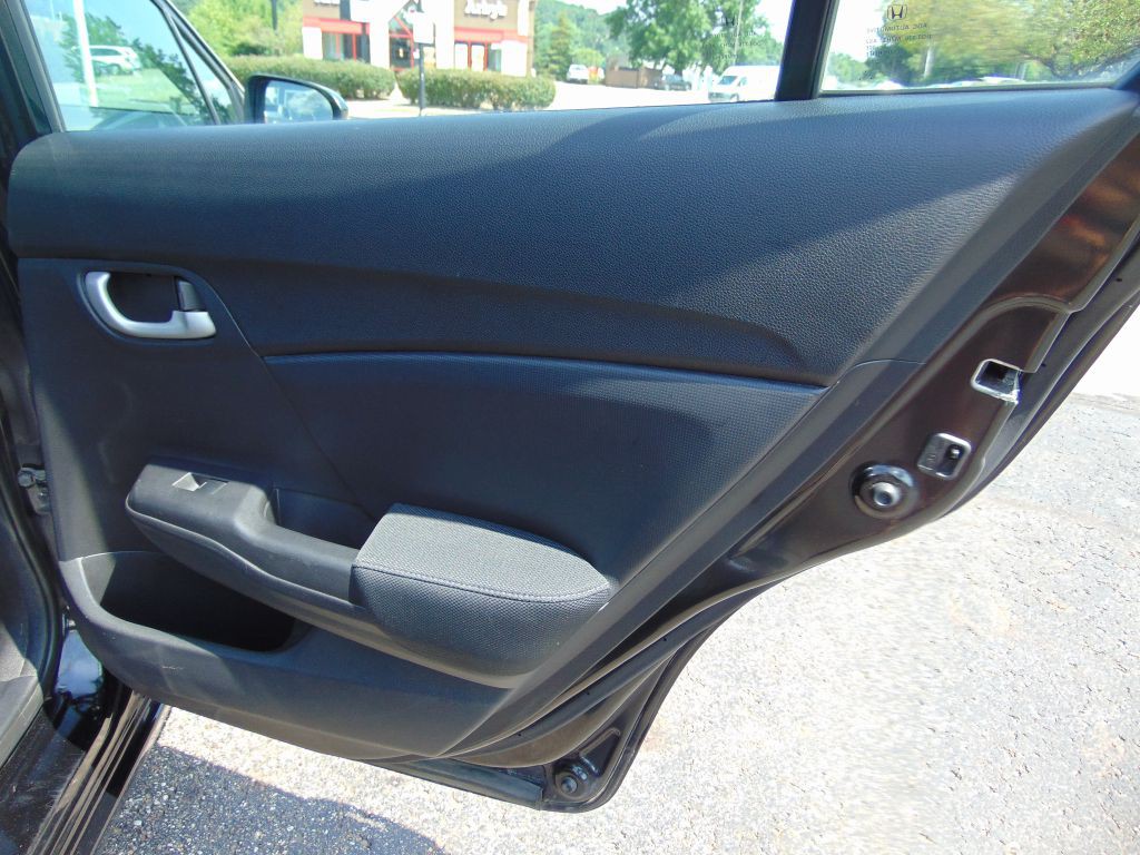 2015 Honda Civic Image 25