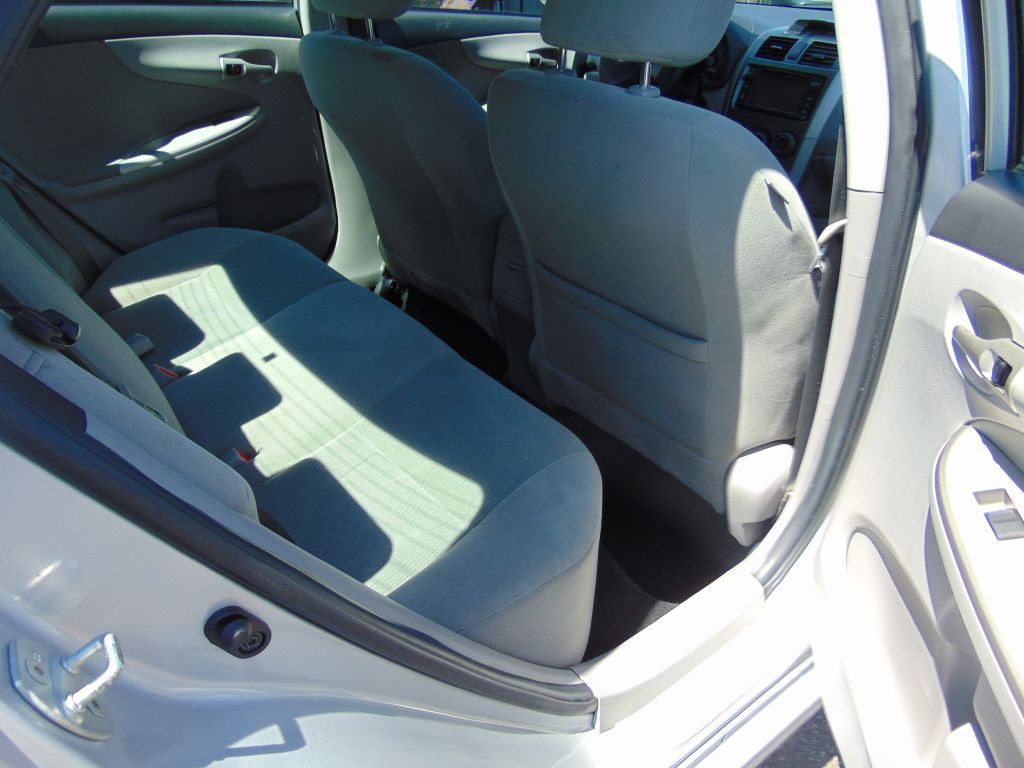 2013 Toyota Corolla Image 4