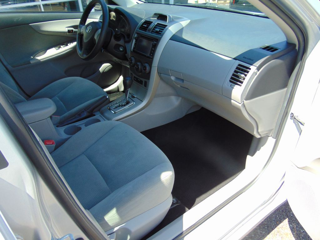 2013 Toyota Corolla Image 5
