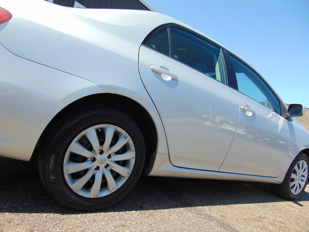 2013 Toyota Corolla Image 14