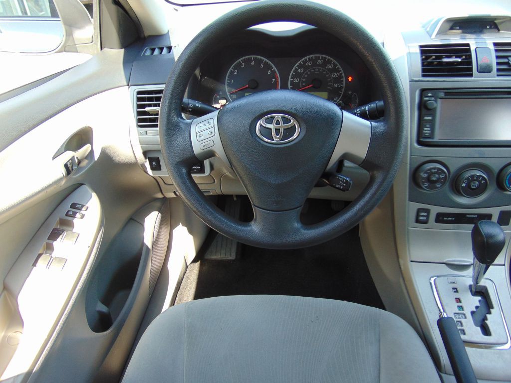 2013 Toyota Corolla Image 17