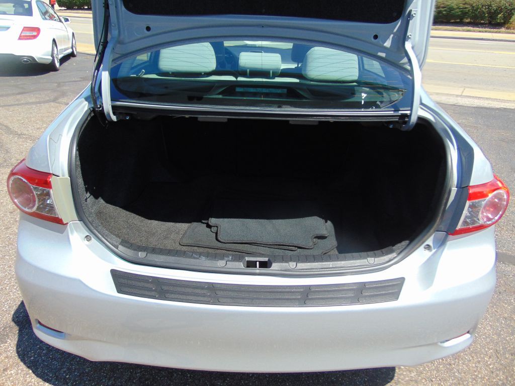 2013 Toyota Corolla Image 31