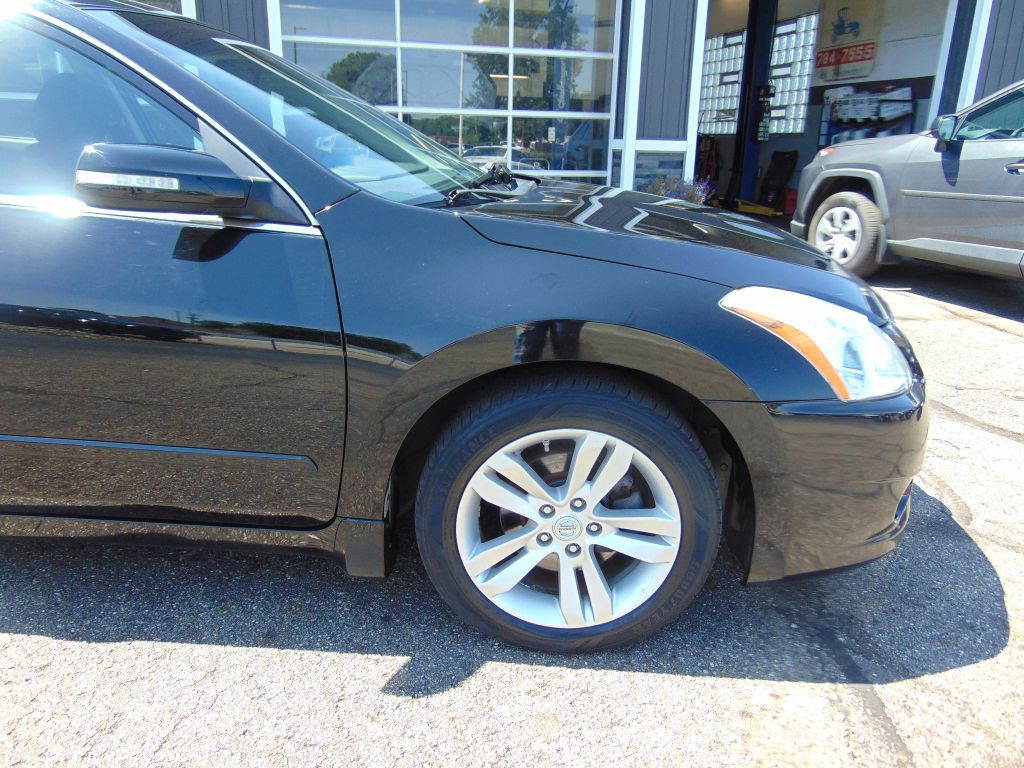 2012 Nissan Altima Image 11