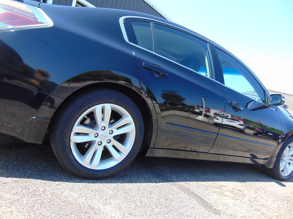 2012 Nissan Altima Image 15