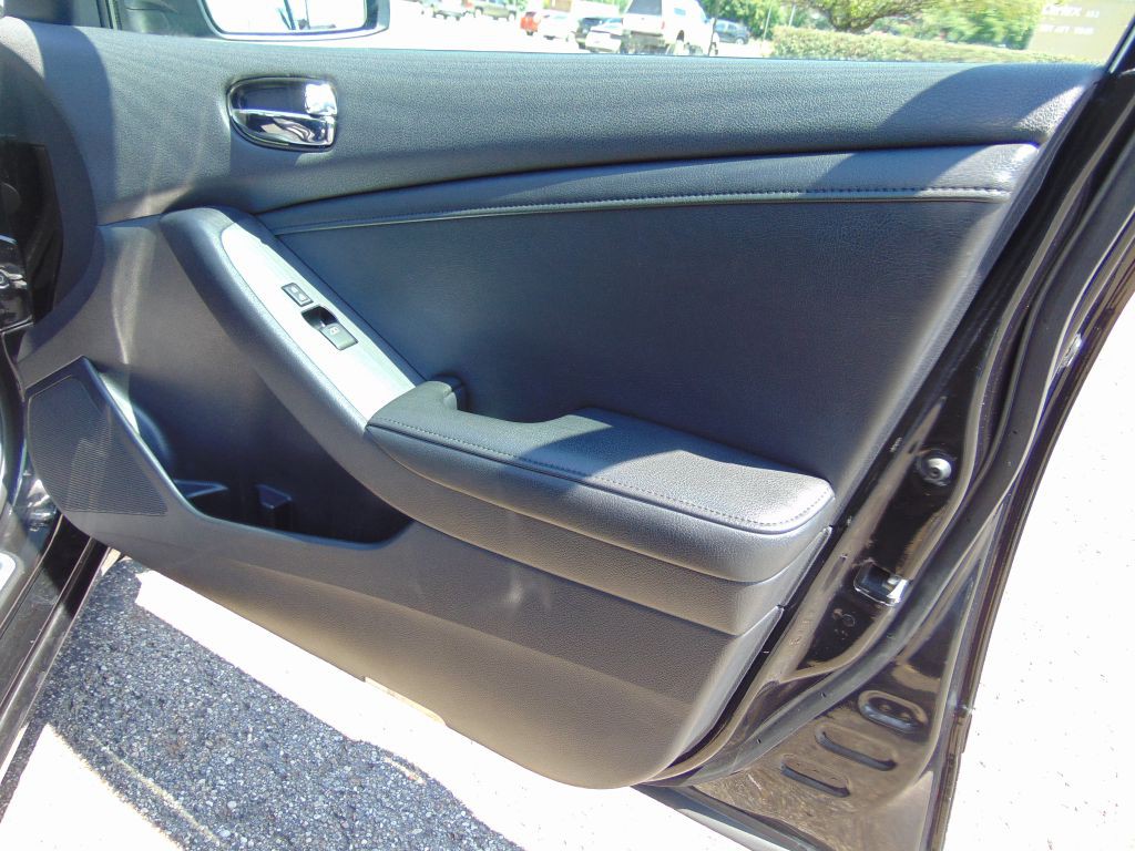 2012 Nissan Altima Image 25