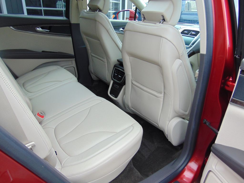2016 Lincoln MKX Image 3