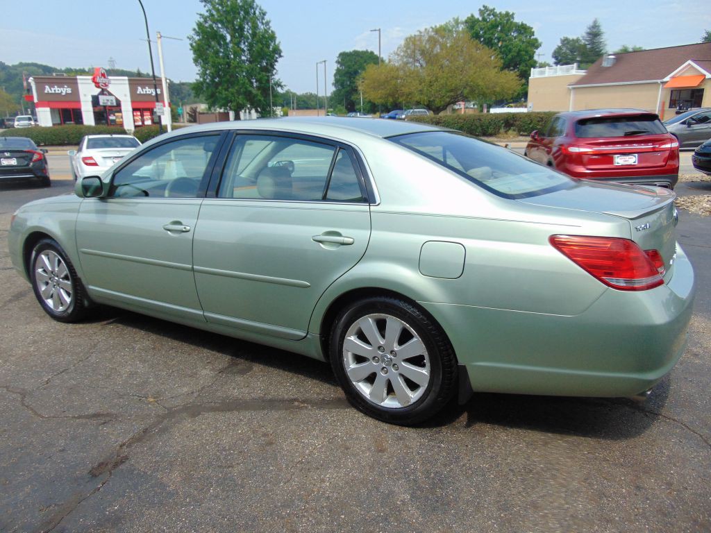 2007 Toyota Avalon Image 8