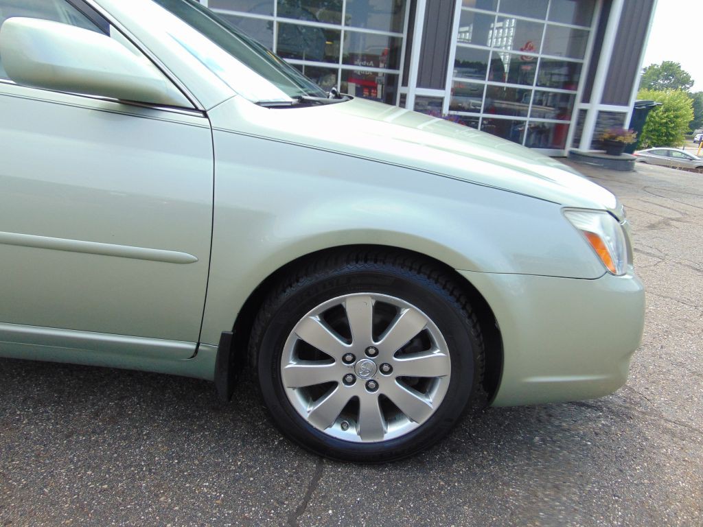 2007 Toyota Avalon Image 11