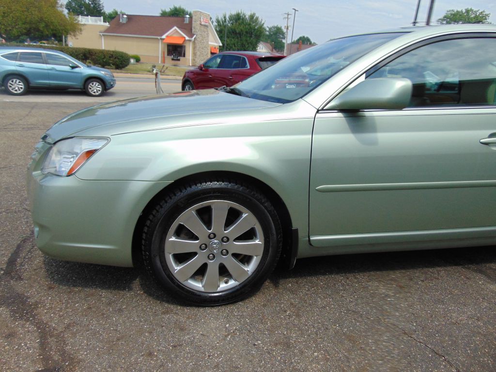 2007 Toyota Avalon Image 12