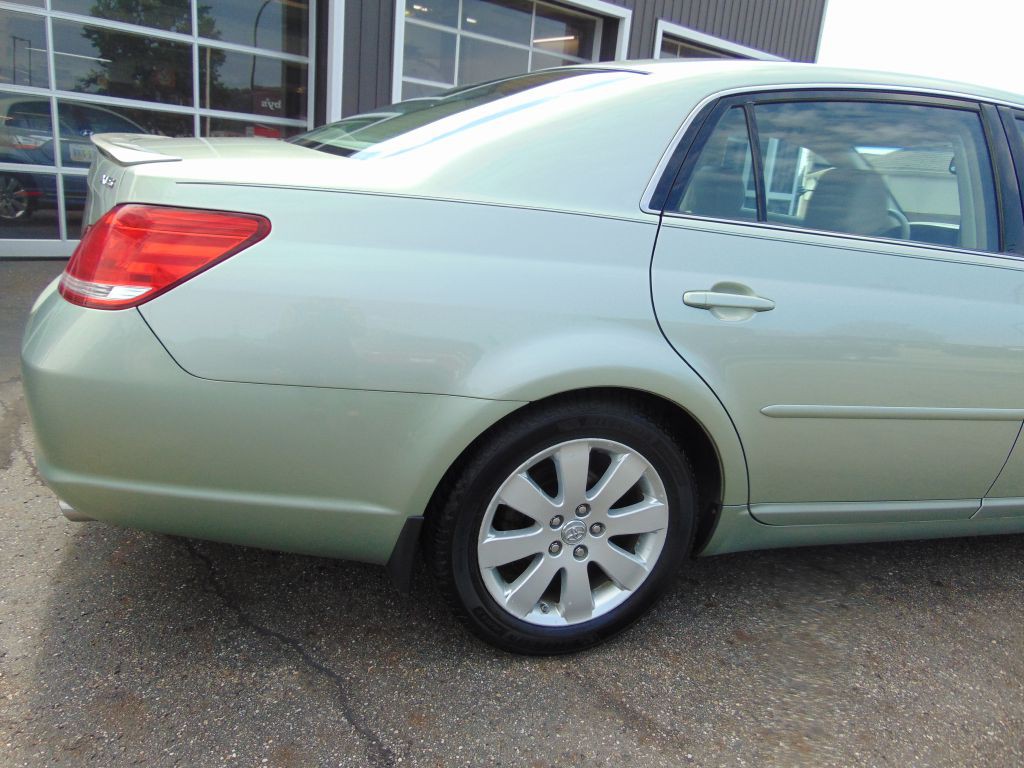 2007 Toyota Avalon Image 14