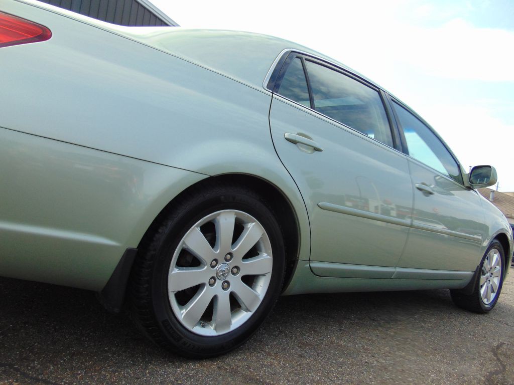 2007 Toyota Avalon Image 15