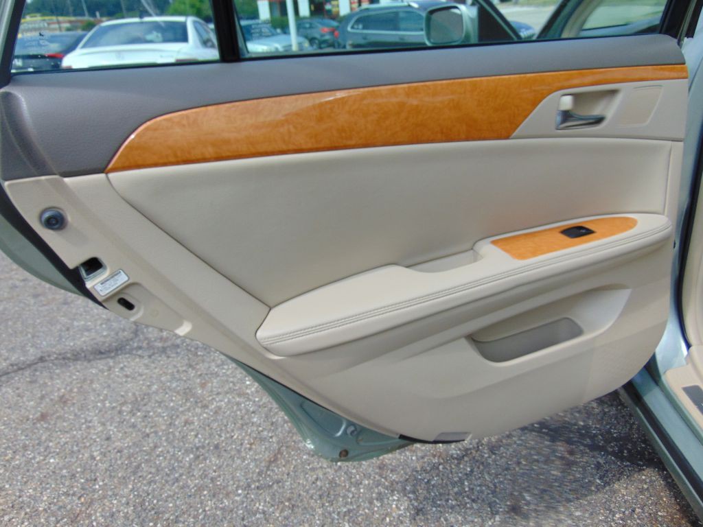 2007 Toyota Avalon Image 22