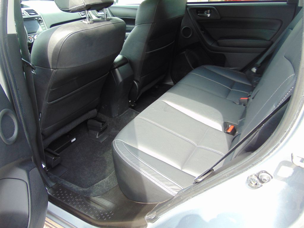 2018 Subaru Forester Image 3