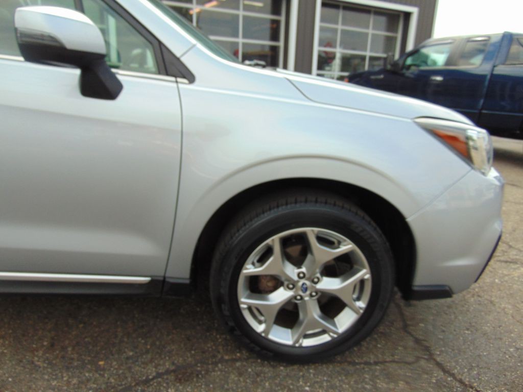 2018 Subaru Forester Image 11