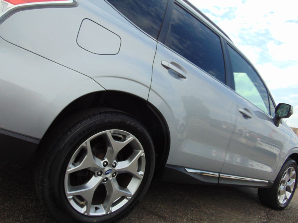 2018 Subaru Forester Image 15