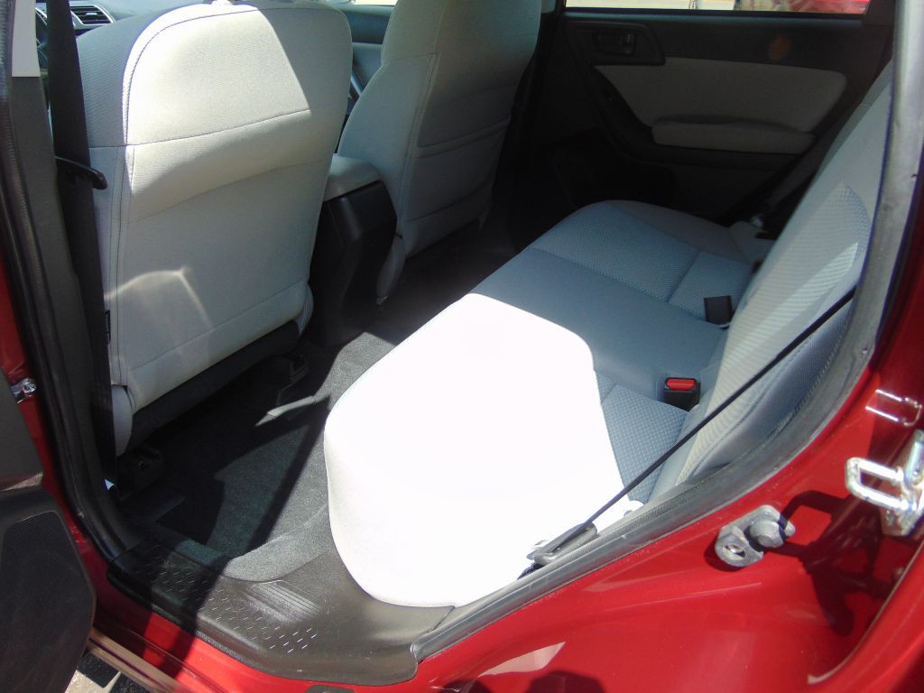 2016 Subaru Forester Image 3