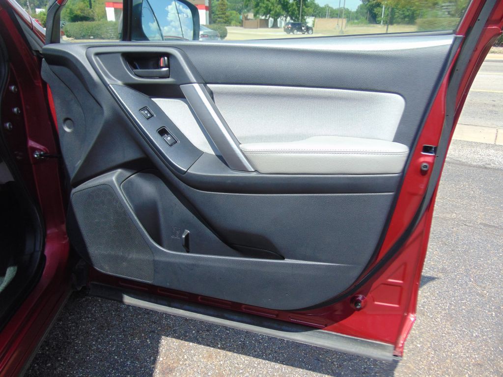 2016 Subaru Forester Image 19