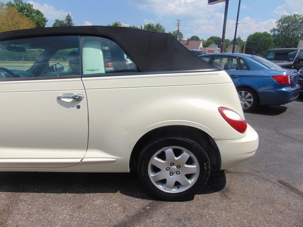 2007 Chrysler PT Cruiser Image 11