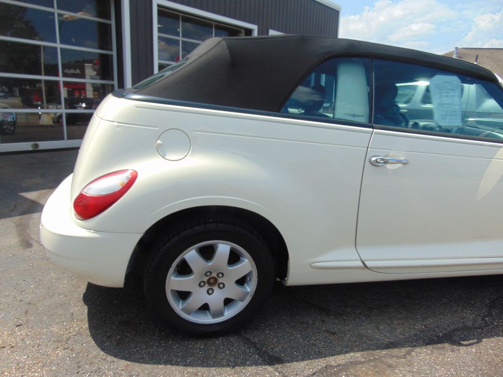 2007 Chrysler PT Cruiser Image 12