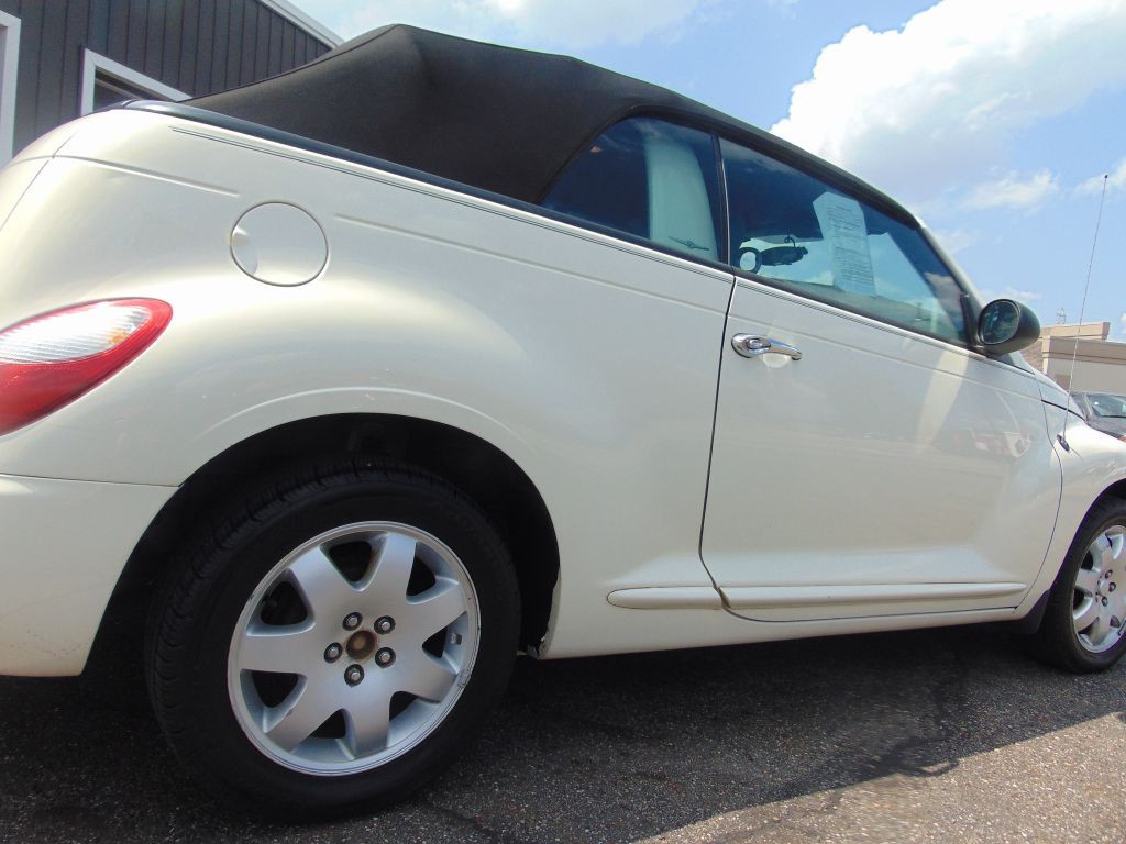 2007 Chrysler PT Cruiser Image 13
