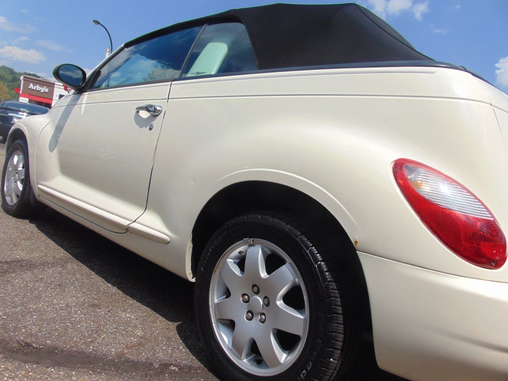 2007 Chrysler PT Cruiser Image 14