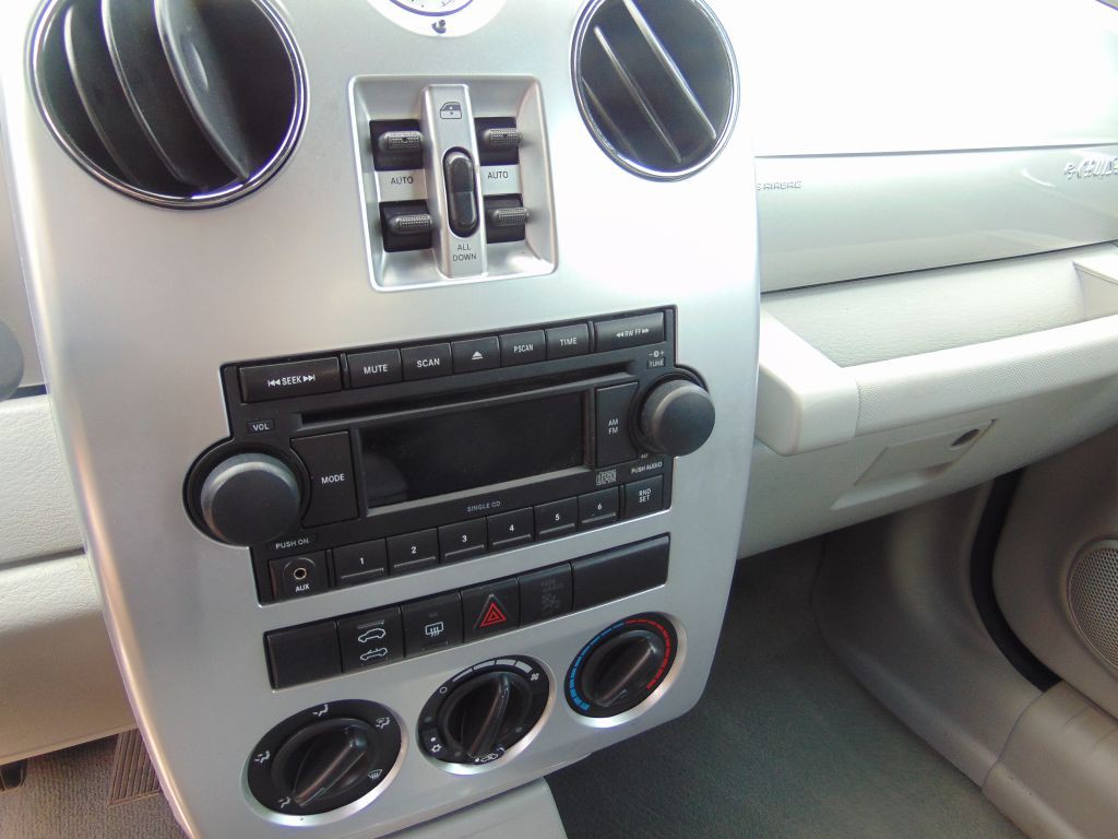 2007 Chrysler PT Cruiser Image 16