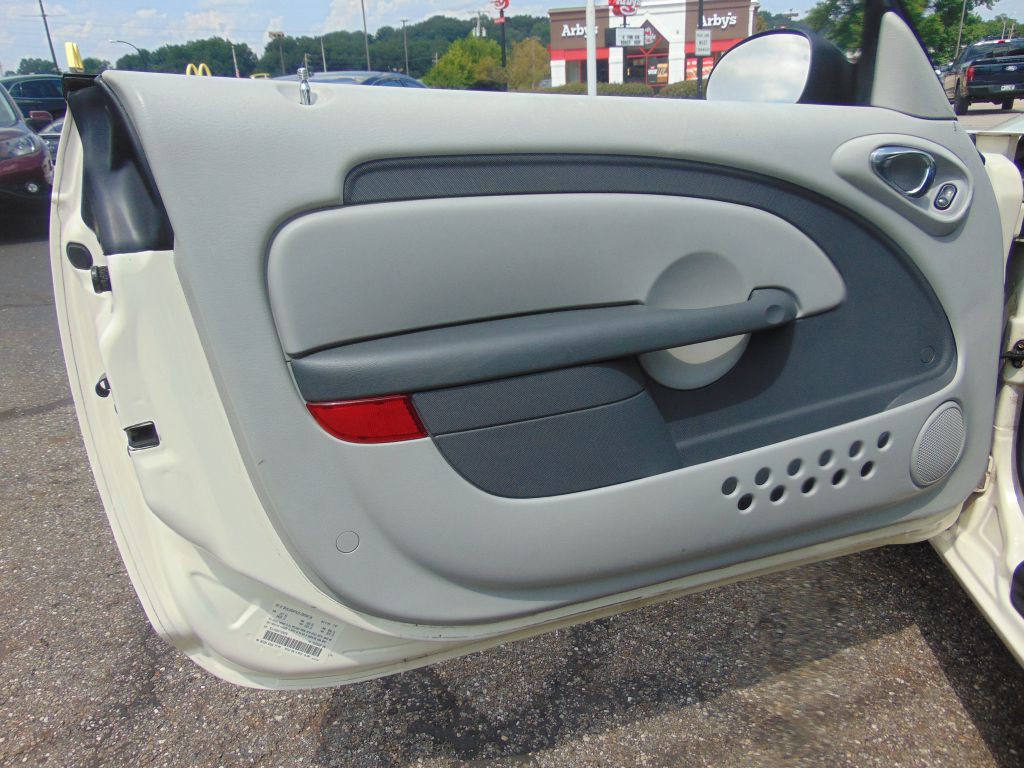 2007 Chrysler PT Cruiser Image 19