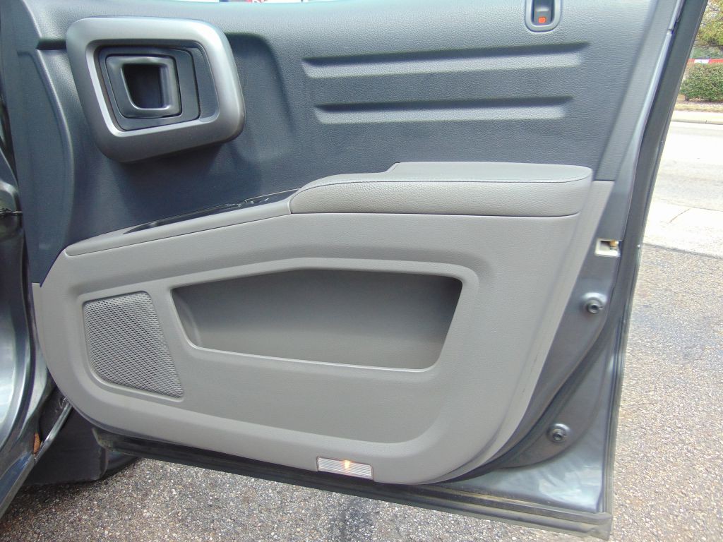 2011 Honda Ridgeline Image 24