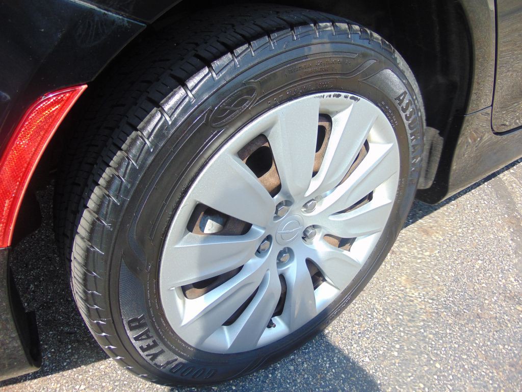 2016 Chrysler 200 Image 25