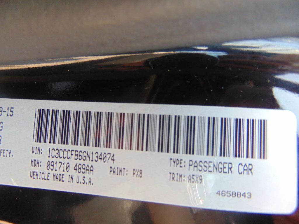 2016 Chrysler 200 Image 29