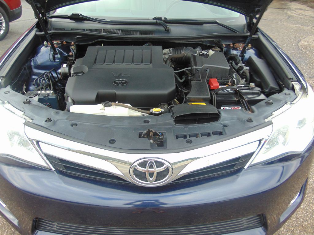 2014 Toyota Camry Image 32